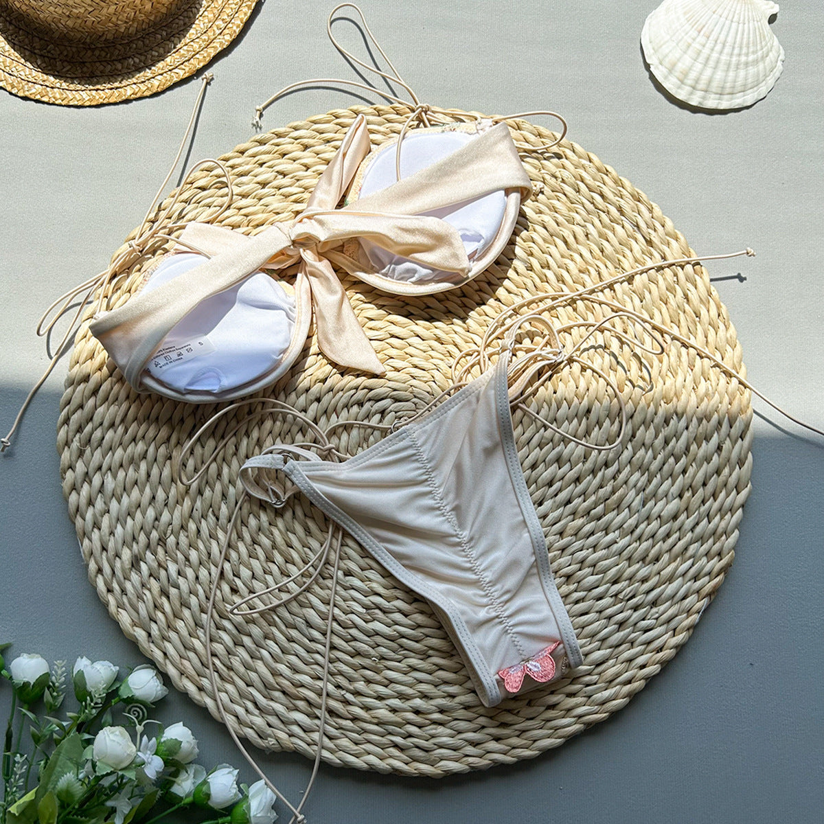 Navela | Embroidery Split Swimsuit