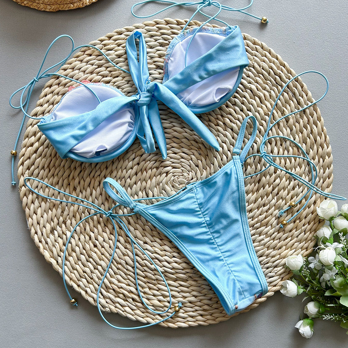 Navela | Embroidery Split Swimsuit