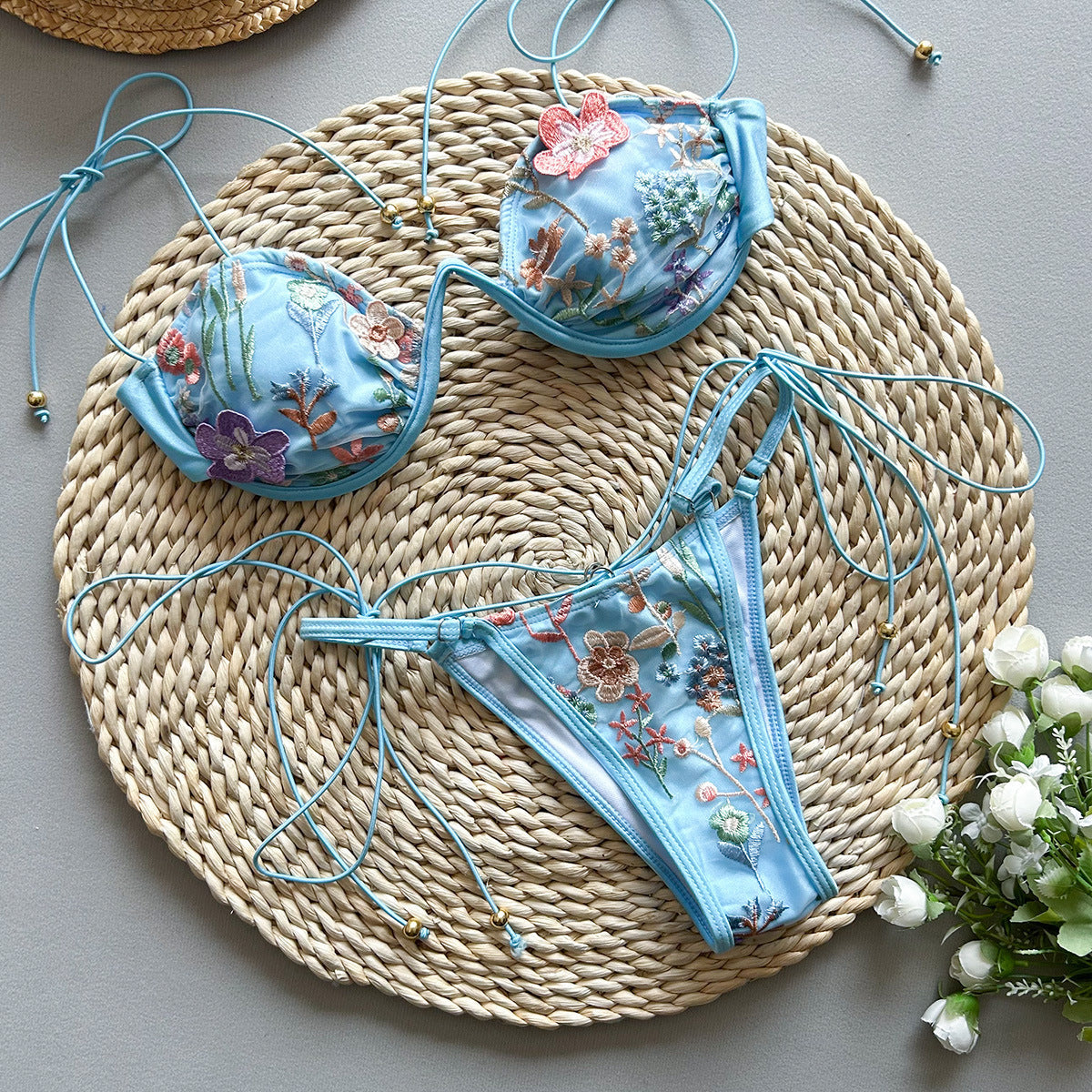 Navela | Embroidery Split Swimsuit