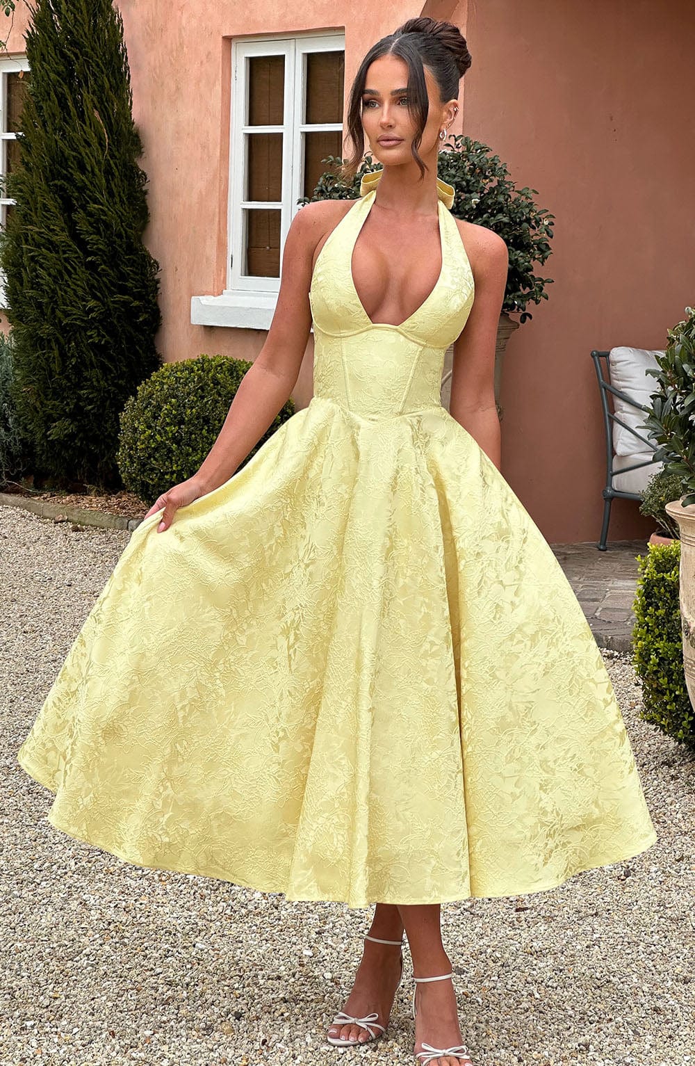 Navela | Halter Sleeveless Midi Dress